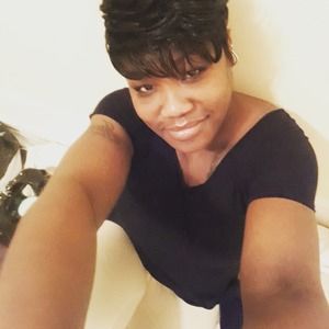 Meet your Posher, Ebony